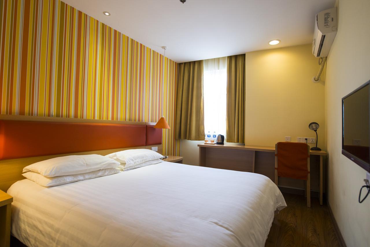 Home Inn Shanghai Railway Station North Square Екстериор снимка